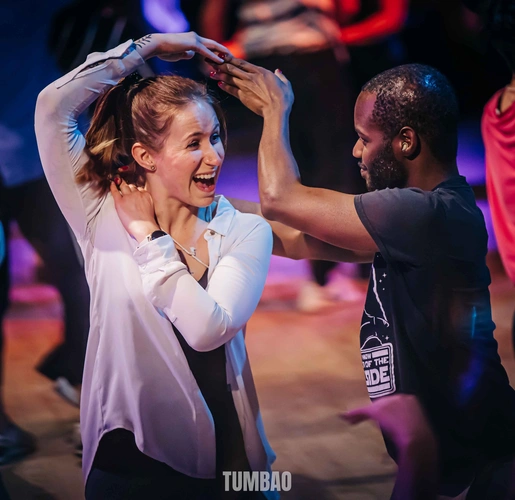 Festival Pink'Tolosa 2026 - Scène de danse salsa et mambo à Toulouse