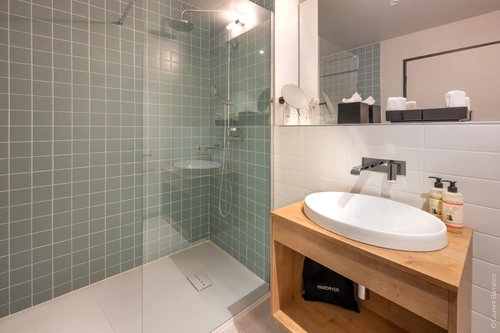 Chambre double hôtel Sevenline avec équipements modernes pour Pink'Tolosa 2026