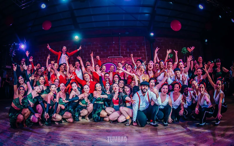 Festival Pink'Tolosa 2027 - Scène de danse salsa et mambo à Toulouse